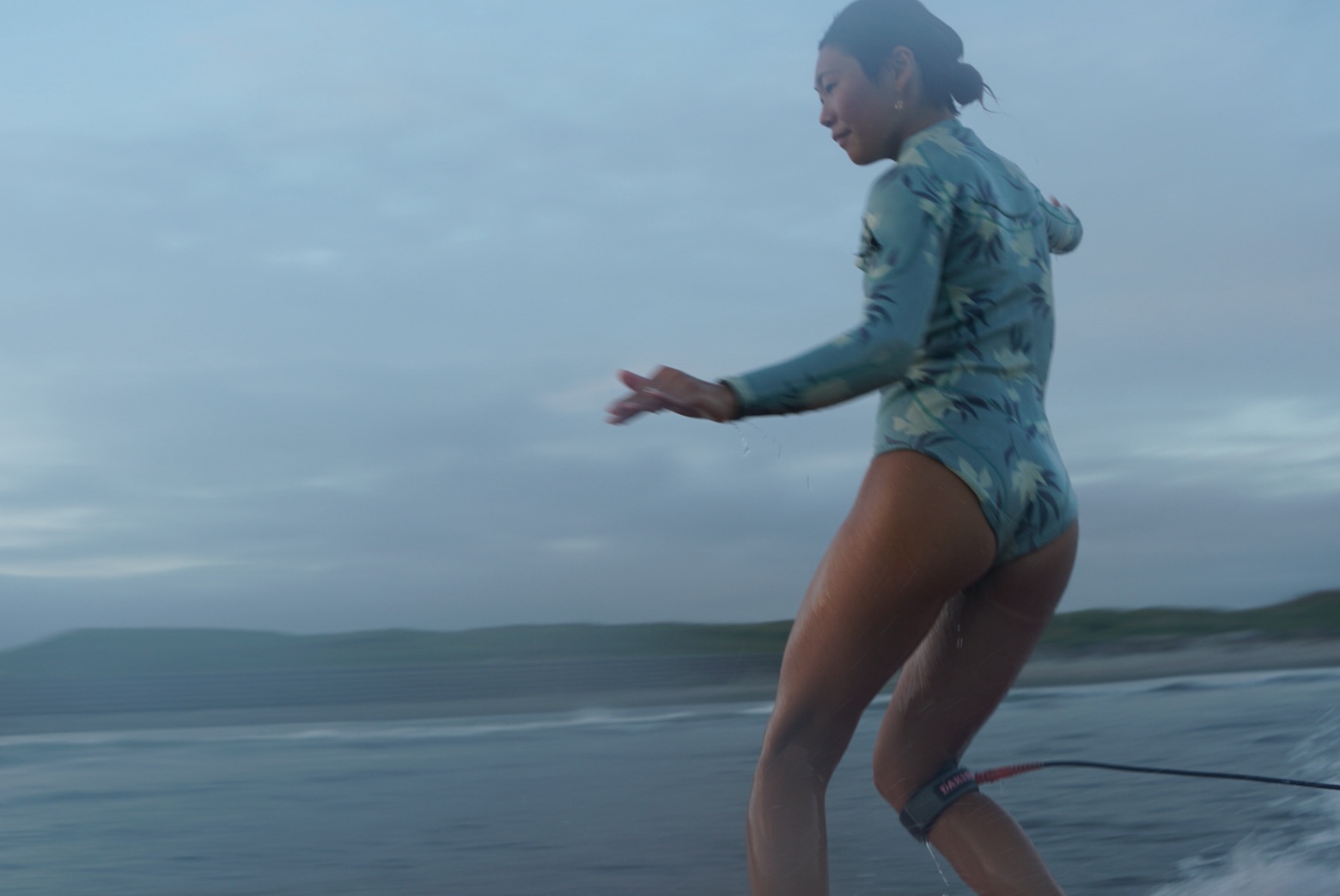 ダンスインストラクター：榎本 笑梨花 さん | サーフィンであさひ